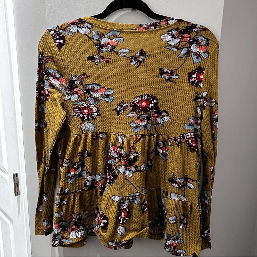 Altar’d State Floral Flowy Blouse-Sm - Picture 4 of 4